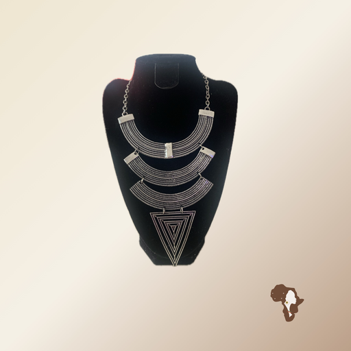 Collier gris pendant